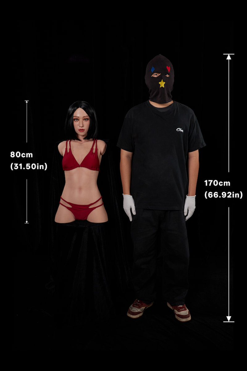 **ULW661#Miyoshi Size Comparison: A side-by-side view of the 80cm realistic doll and a 170cm adult male, intuitively showcasing the mini doll's compact proportions and delicate build against a black background.**