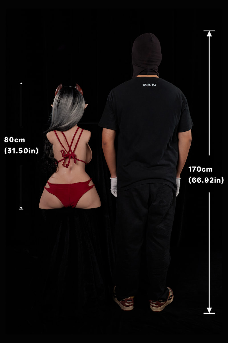 ULW 664# Meru: This size comparison photo from the rear shows the anime elf doll next to a human, with the doll's torso height labeled as 80cm, visually presenting her full rounded realistic buttocks and petite, compact overall proportions.