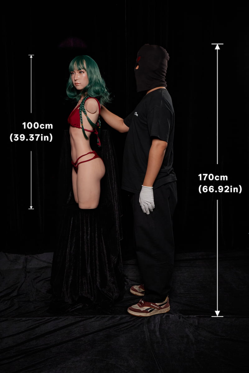 ULW 881# Mayu: This side-view full-body comparison image highlights the doll's marked 100cm height next to a 170cm tall person, showcasing her slender and curvaceous S-line profile while wearing a red bikini.
