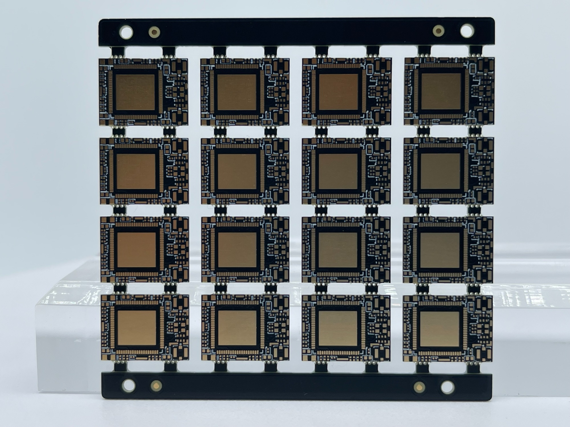 High frequency PCB Rogers pcb manufacturer RO3003g2 Dk of 3.00 +/- .04 pcb fabrication rogers rf material