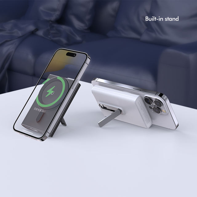 15W Magnetic wireless charging+22.5W Super fast charging 20,000mAh power bank RC-WP027