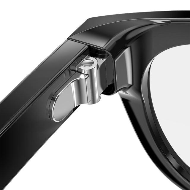 Smart AI Camera Glasses with Translation, Bluetooth Calling & Photo Recording – Auto Dimming Lens, HD Camera, Long Battery Life  RC-SG005