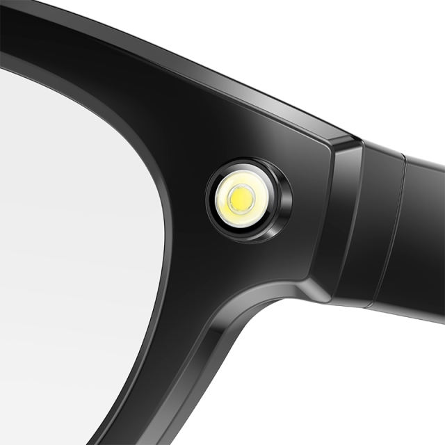 Smart AI Camera Glasses with Translation, Bluetooth Calling & Photo Recording – Auto Dimming Lens, HD Camera, Long Battery Life  RC-SG005