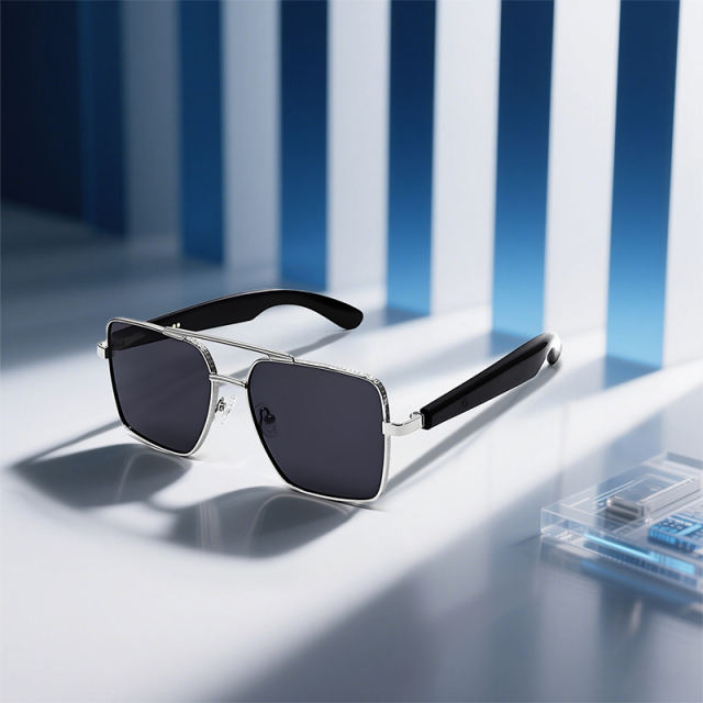 Smart AI Translator Bluetooth Sunglasses with Music Playback, Hands-Free Calling, UV400 Protection, Touch Control & Magnetic ChargingRC-SG008