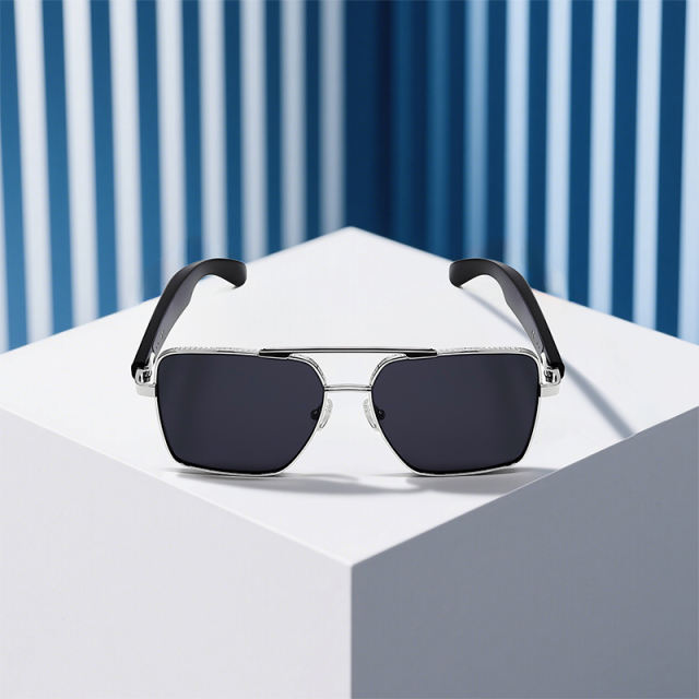 Smart AI Translator Bluetooth Sunglasses with Music Playback, Hands-Free Calling, UV400 Protection, Touch Control & Magnetic ChargingRC-SG008