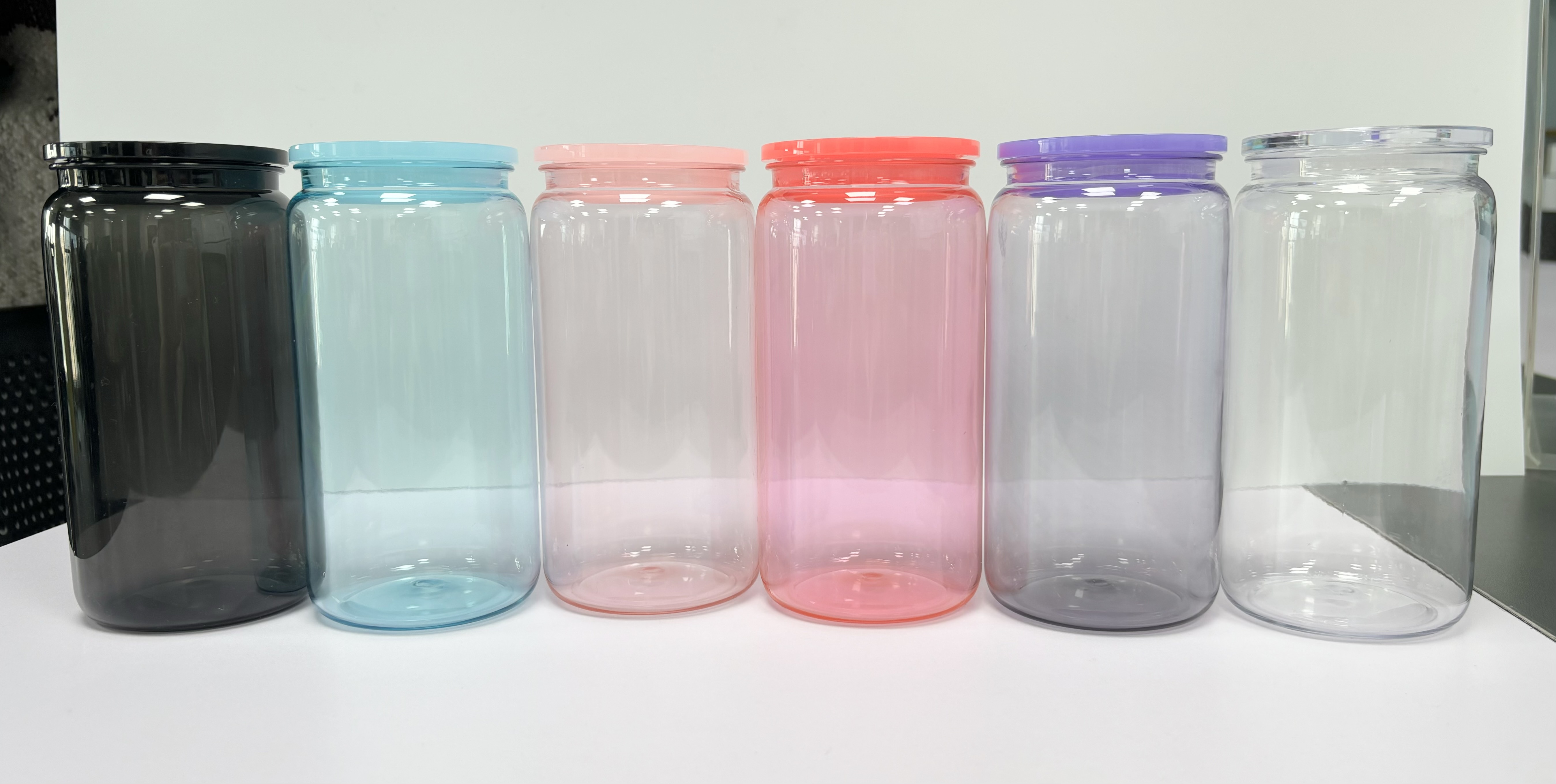 KOCDAM 50 Pack Colors 16oz Plastic Cups With Colors Plastic Lids And Colors Plastic Straw
