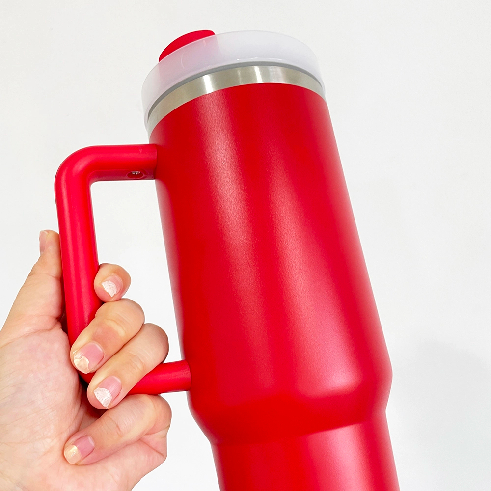 KOCDAM 20 Pack 40oz Red And Green Engraved Mugs Powder-Coated Mugs Stainless Steel Colors Underneath With Plastic Straws