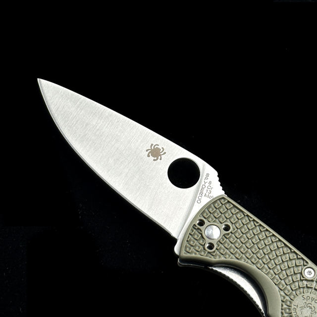 C122 Lightweight Tenacious Folding Knife 3.39 FRN Handles