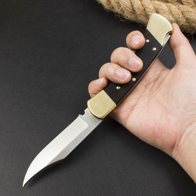 Classic style Buck 110 Automatic Knife (Sandalwood)