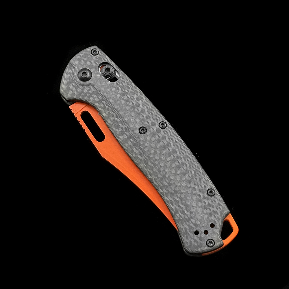 BM 15535OR-01 Hunt Taggedout AXIS  CPM-154 Blade Folding Knife