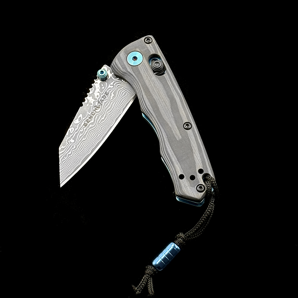 BM 290 Full Immunity AXIS Carbon fiber handle Damascus blade Folding Knife