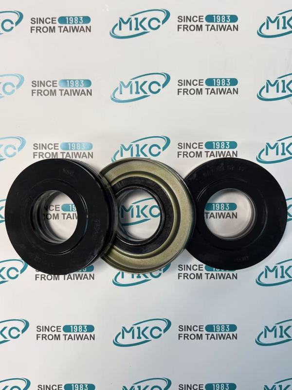 Harvester Track Roller Oil Seal 5T070-23210MKC