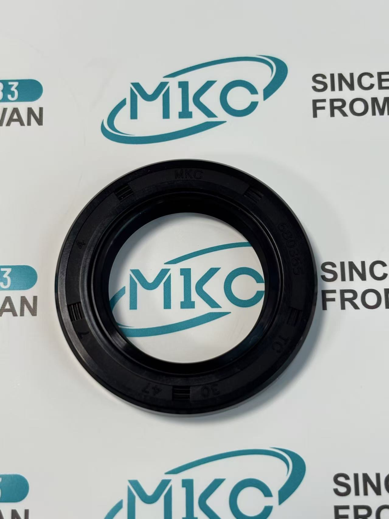 TC Oil Seal 09500-30478MKC OEM AE1692E