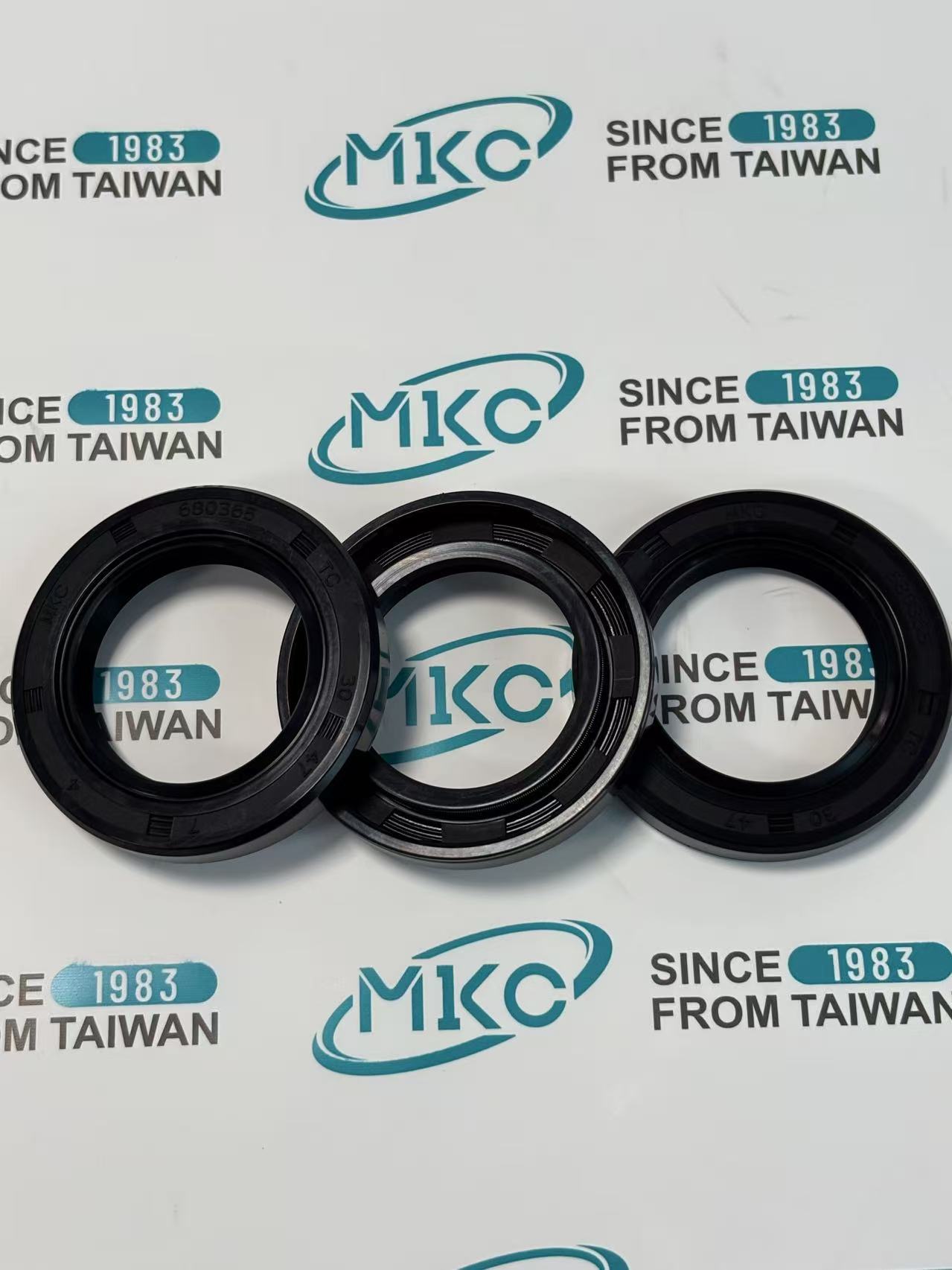 TC Oil Seal 09500-30478MKC OEM AE1692E