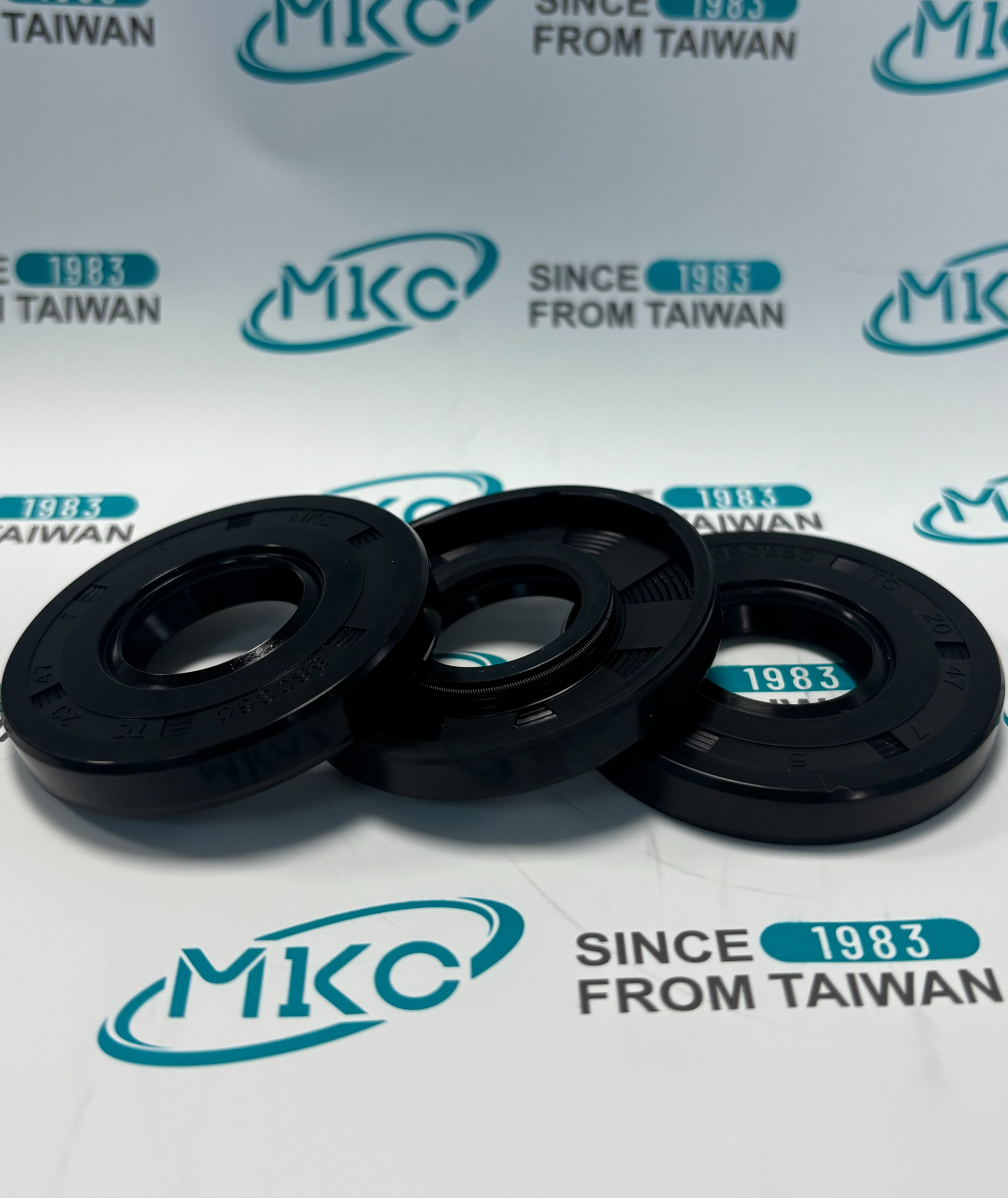 TC Oil Seal 09500-20477MKC 20*47*7