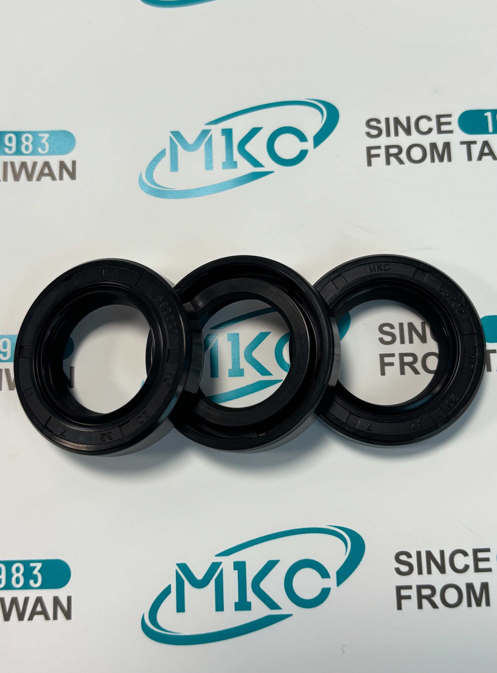 TC Oil Seal 52200-17340MKC 20*37*7