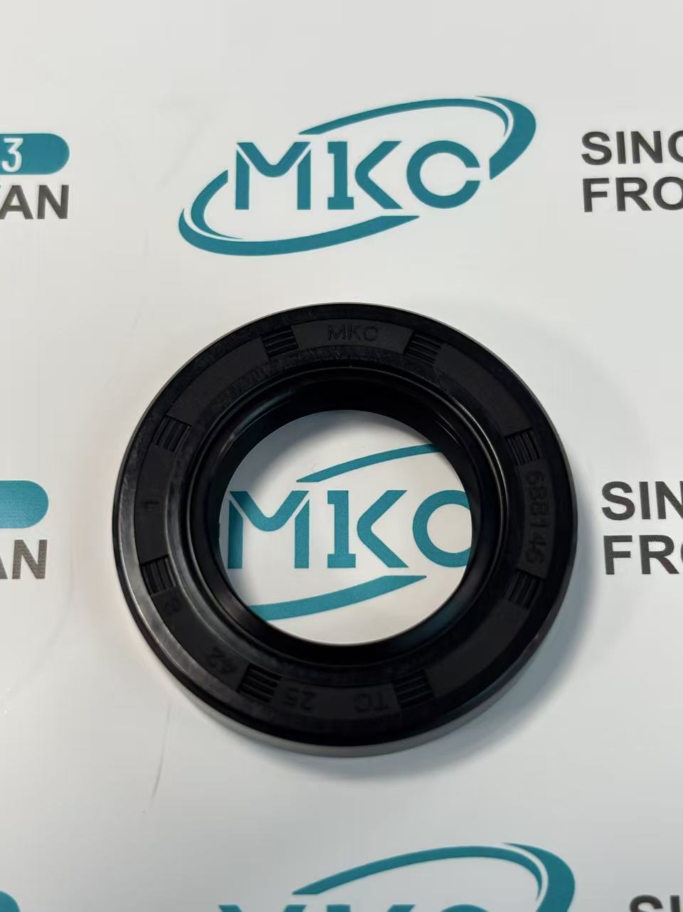 TC Oil Seal 09500-25428MKC OEM AE1322F