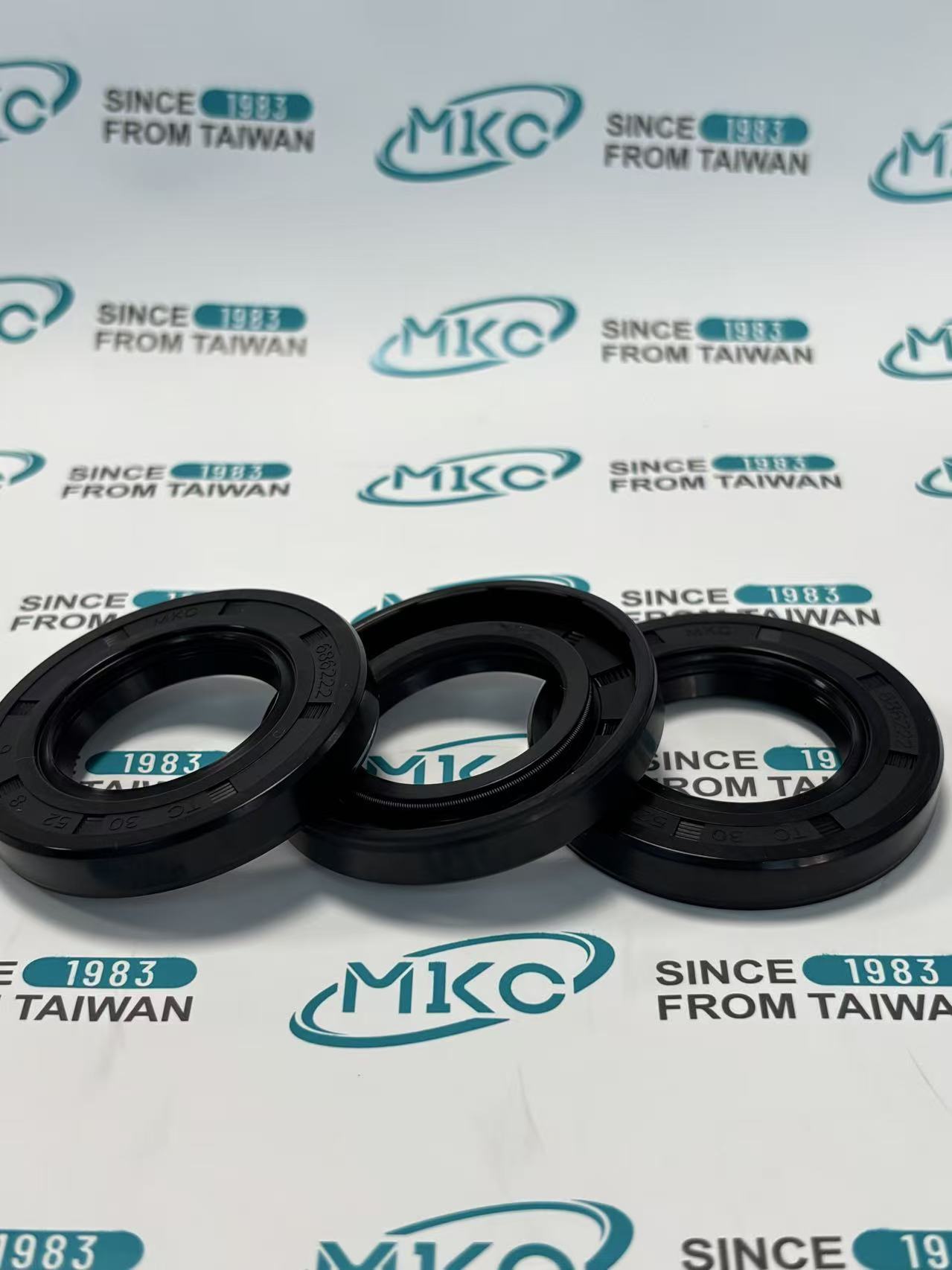 TC Oil Seal 09500-30528MKC OEM AE1720E
