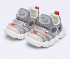 2022 verão novas sandálias Baotou sapatos infantis meninos e meninas sapatos funcionais de fundo macio para crianças