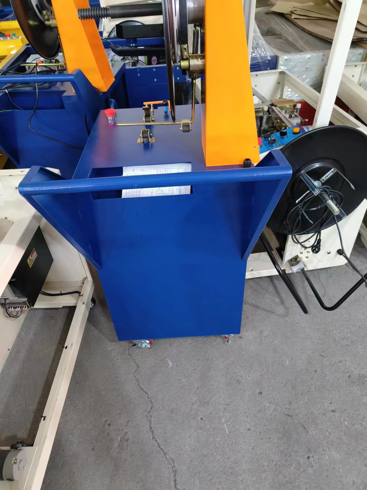 Semi-Auto Pallet Strapping Machine