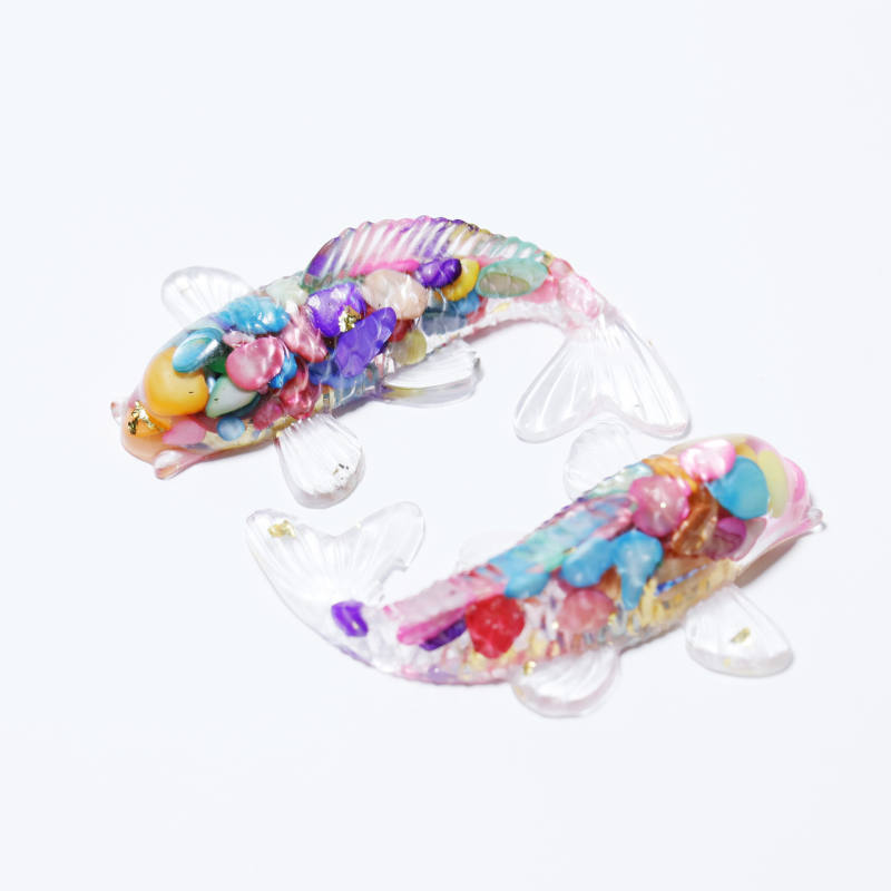 Resin fishes  natural chips Natural crystal chips epoxy resin synthetic handicrafts outside single hot selling