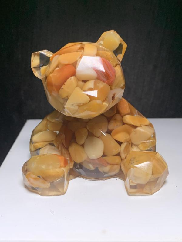Resin bear Natural crystal chips epoxy resin synthetic handicrafts outside single hot selling