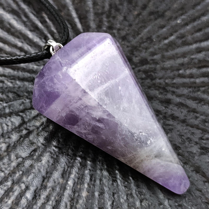 Outer single hot selling natural crystal jade pendulum pendant pendant power stone