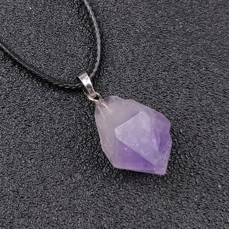 Outer single hot selling natural crystal jade rough stone amethyst tooth pendant