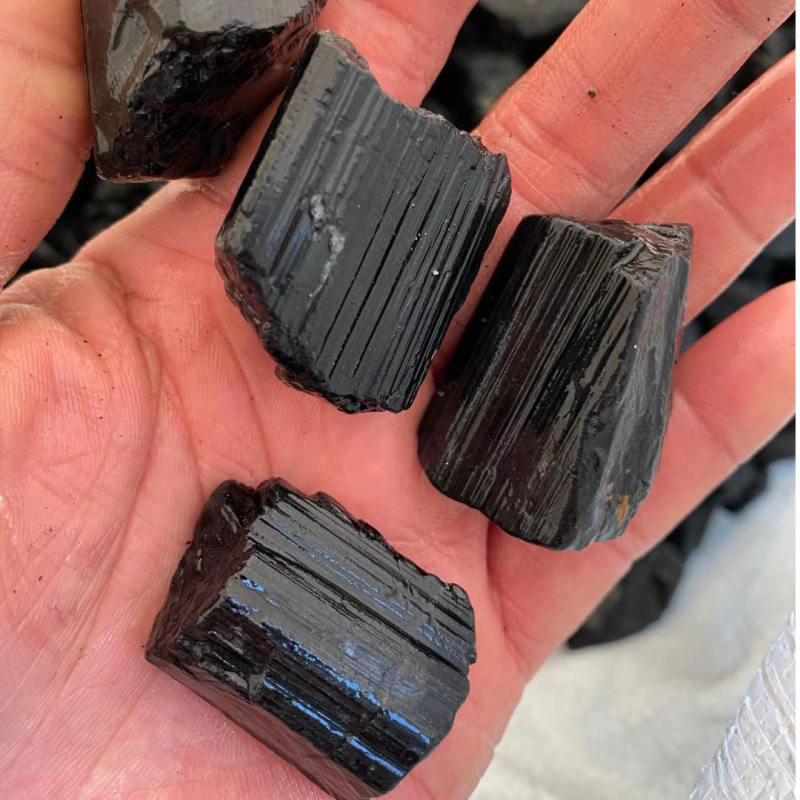 Outer single hot selling natural crystal rough stone backbone black tourmaline chips DIY handmade accessories pendant ornaments