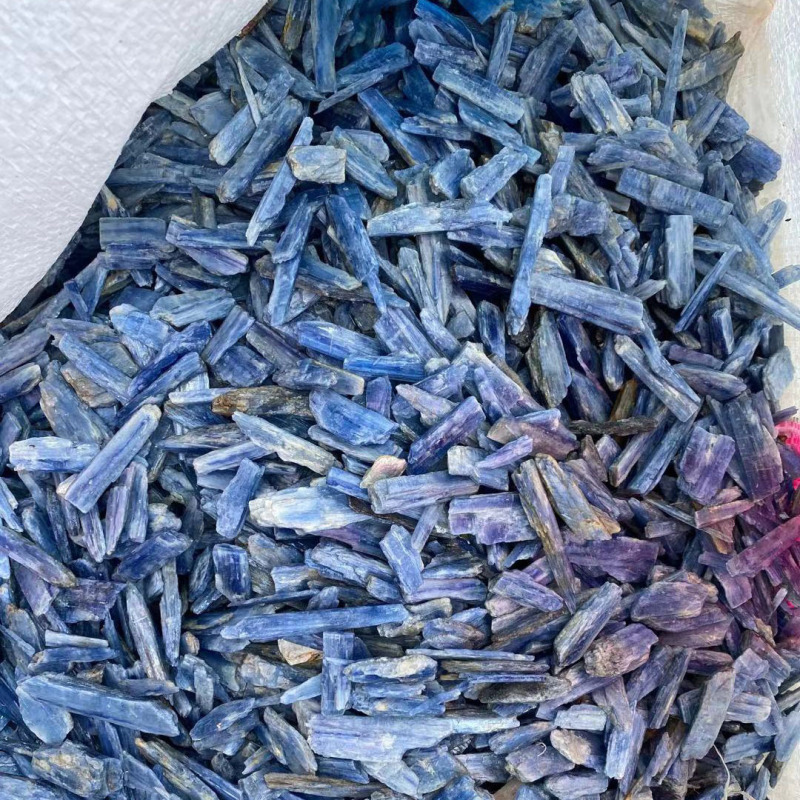 Outside single hot selling natural crystal rough blue crystal strip chips DIY handmade accessories pendant ornaments