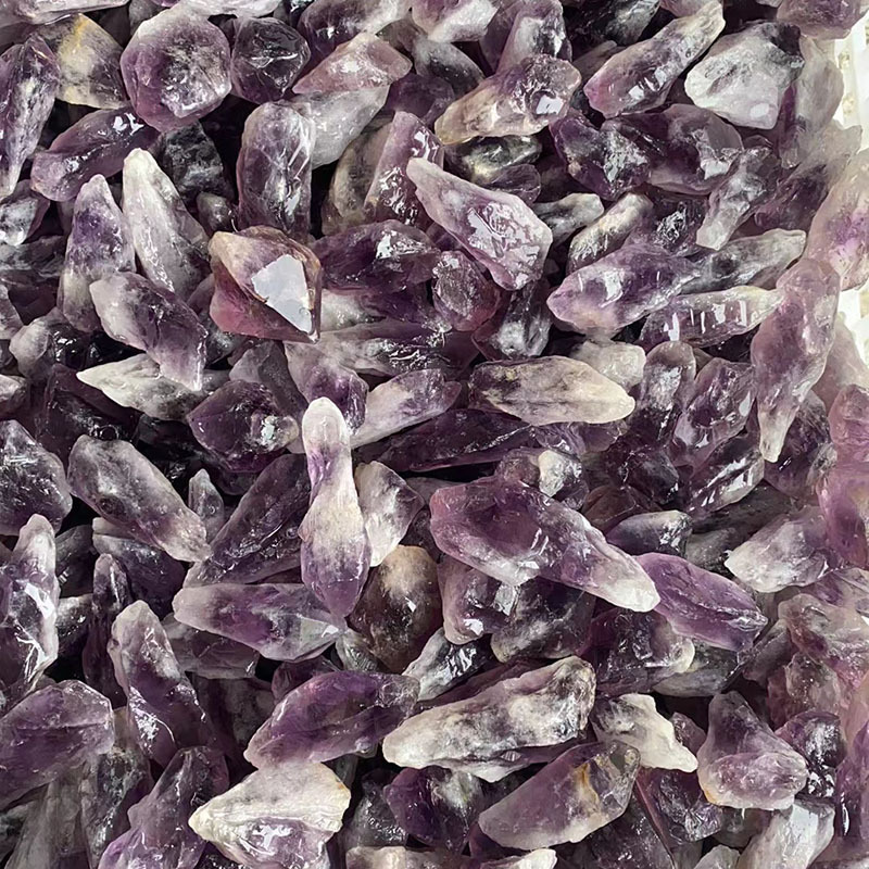 Outside single hot selling natural crystal rough stone backbone amethyst chips torch DIY handmade accessories pendant ornaments