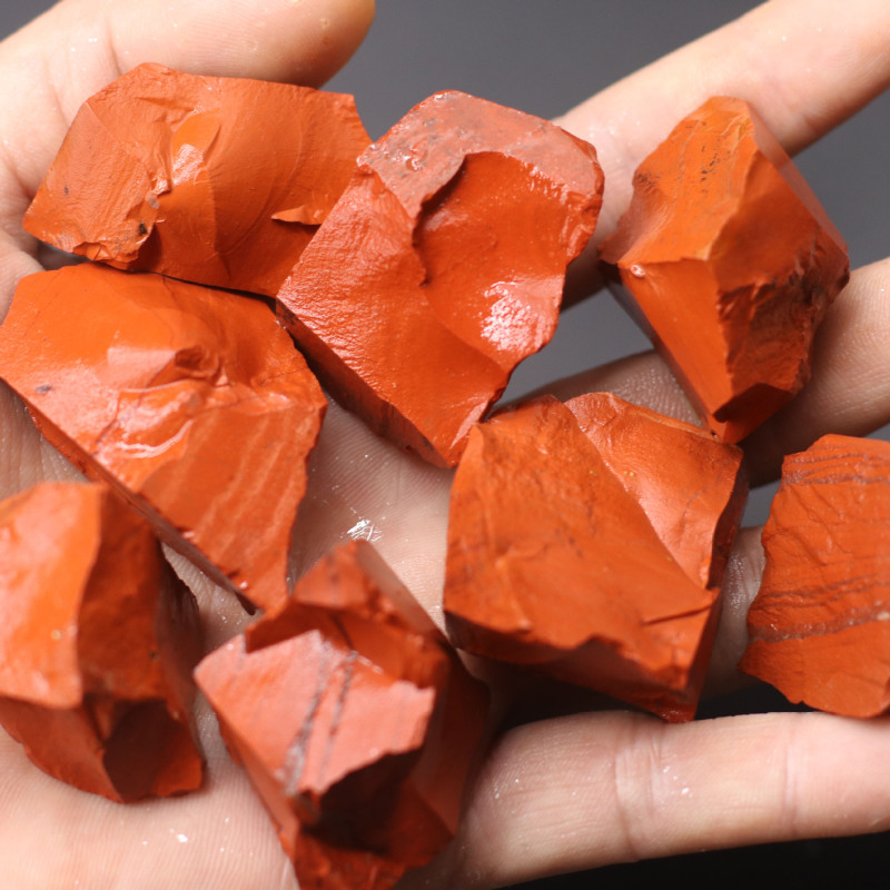 Outside single hot selling natural crystal rough backbone red jasper chips DIY handmade accessories pendant ornaments