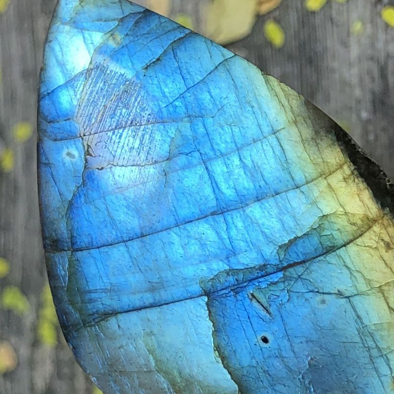 Outer single hot selling natural crystal labradorite with shape energy stone home decoration diy jewelry