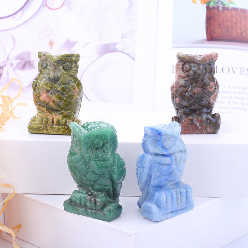 Outside single hot selling natural crystal animals carving pieces owl ornaments pendant power stone