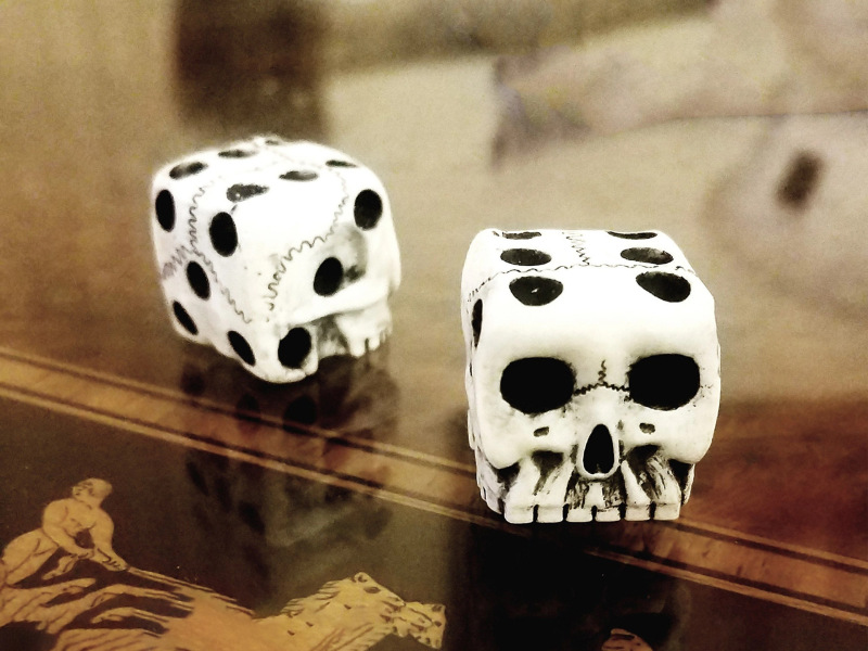 Outsourcing Hot Selling Skull Dice Game Novelty Leisure Toys Creative Festive Party Funny European and American Carnival Explosion