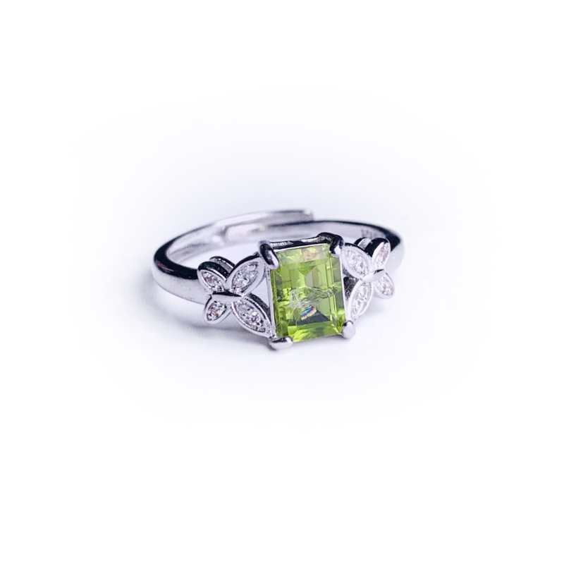 Hot Selling Peridot Rings