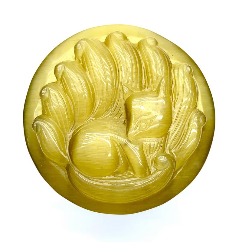 Hand-carved cat's eye nine-tailed fox