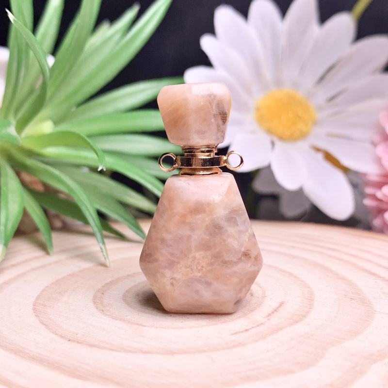 Hot selling jade crystal perfume bottle small capacity perfume aromatherapy bottle jade perfume bottle pendant