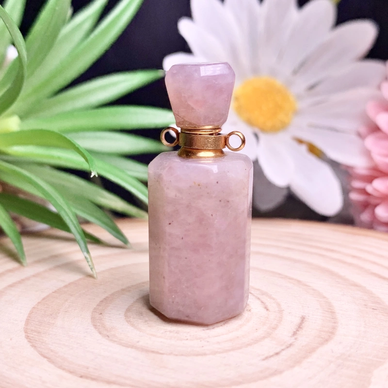 Hot selling jade crystal perfume bottle small capacity perfume aromatherapy bottle jade perfume bottle pendant