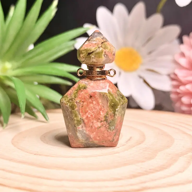 Hot selling jade crystal perfume bottle small capacity perfume aromatherapy bottle jade perfume bottle pendant