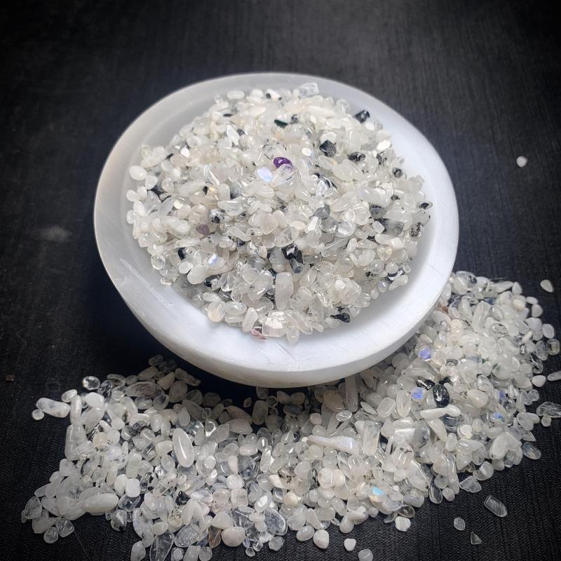 Foreign single hot selling natural crystal chips, jade chips, demagnetizer chips wholesale