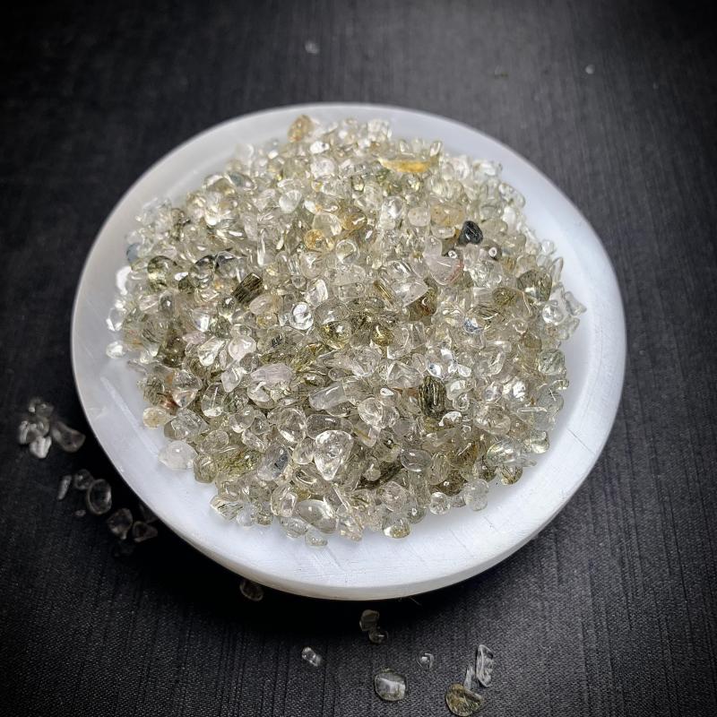 Foreign single hot selling natural crystal chips, jade chips, demagnetizer chips wholesale