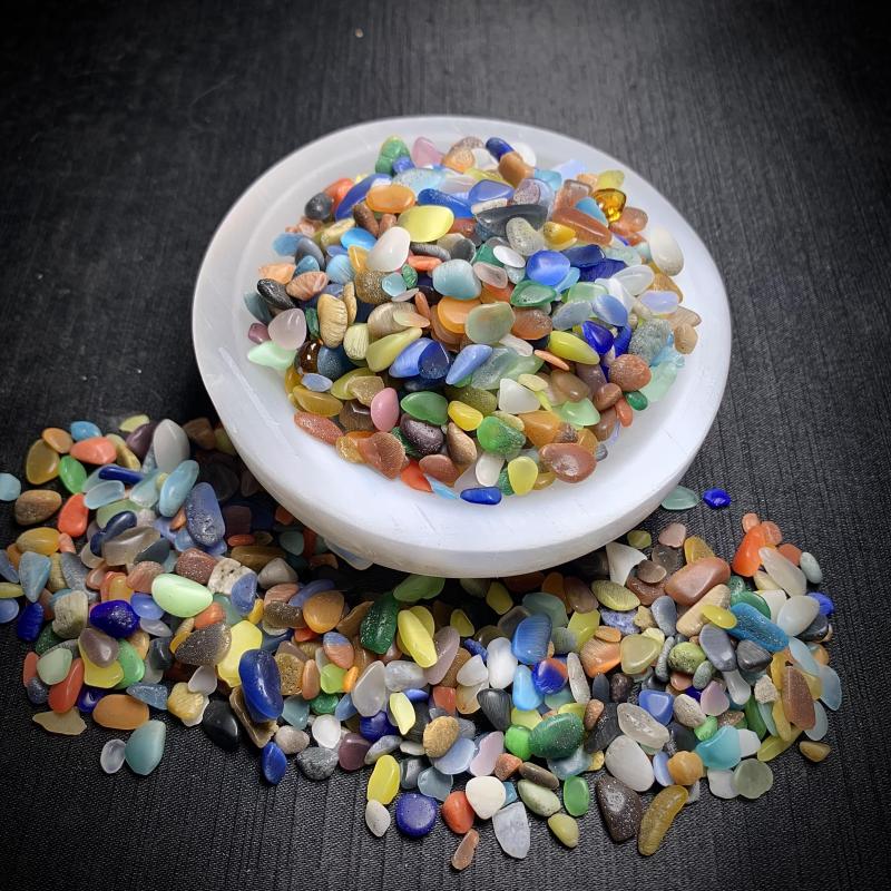 Foreign single hot selling natural crystal chips, jade chips, demagnetizer chips wholesale