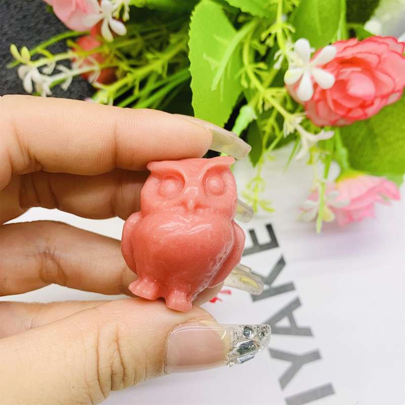 Wholesale of natural crystal luminous stone owl sculptures, handicrafts, decorations, home and office decorations, gifts, owl pendants by factories