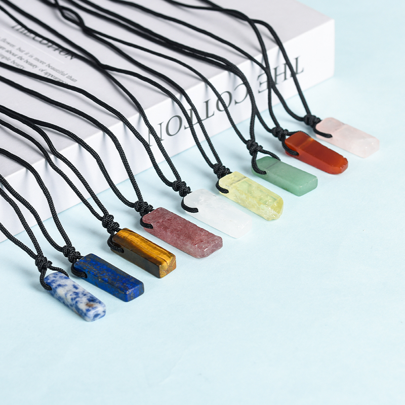 Factory wholesale natural crystal fashion jewelry pendants man pendant healing gift woman necklace