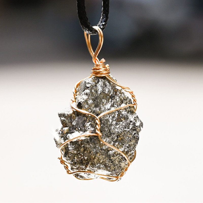 Factory wholesale natural crystal Raw stone Pyrite pendant fashion jewelry pendants man pendant healing gift