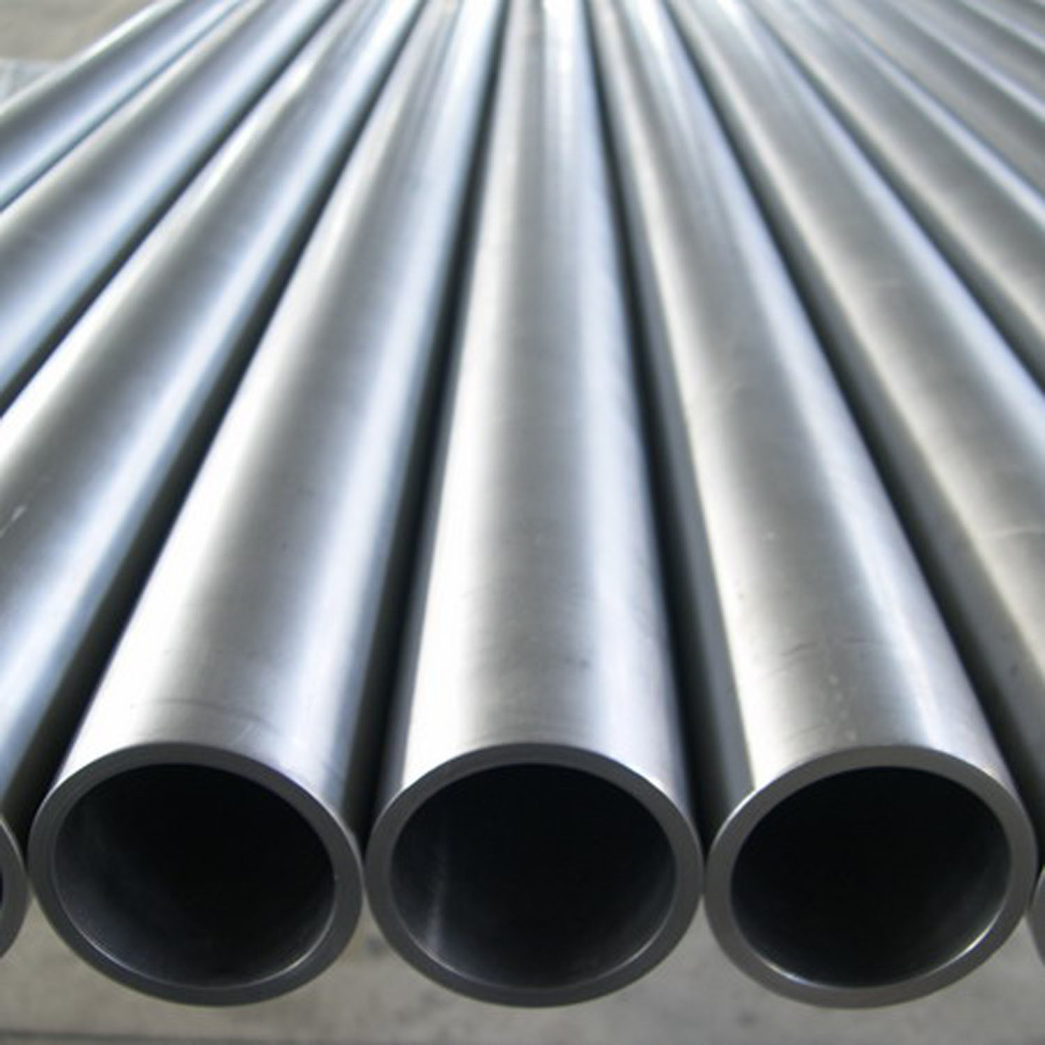 What are the heat treatment processes for welded steel pipes