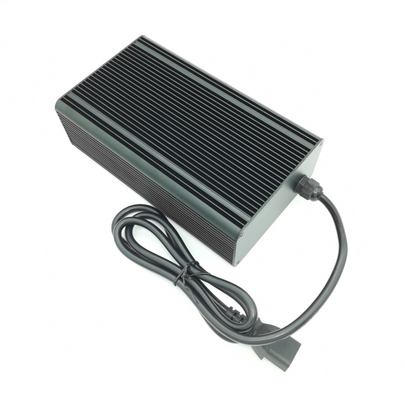 Smart 25.2V 10A lithium Battery Charger Dustproof type for 6S Li-ion battery charging