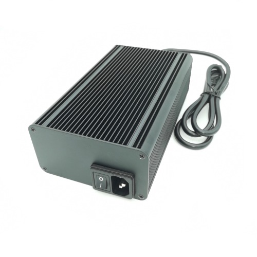 Smart 25.2V 10A lithium Battery Charger Dustproof type for 6S Li-ion battery charging