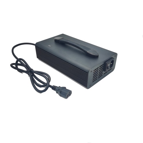 Smart design 67.2V 8A Lithium battery charger For 16S Li-ion Battery charging